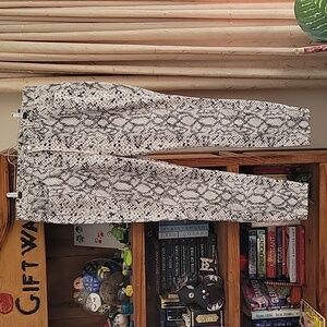 Good American Good Waist Women's Size 20 Black & White Snake Print Skinny Jeans